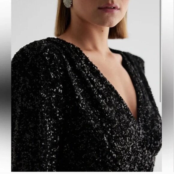 ✨ Stunning Black Sequin Cocktail Dress ✨ - Picture 5 of 15